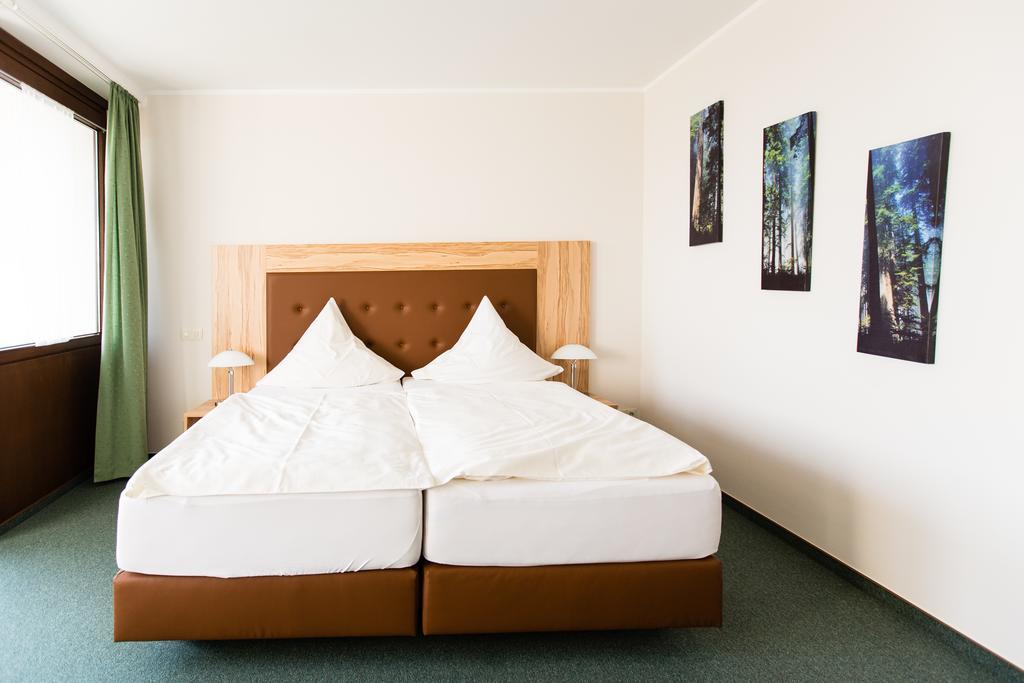 Hotel Roeb Nideggen Szoba fotó
