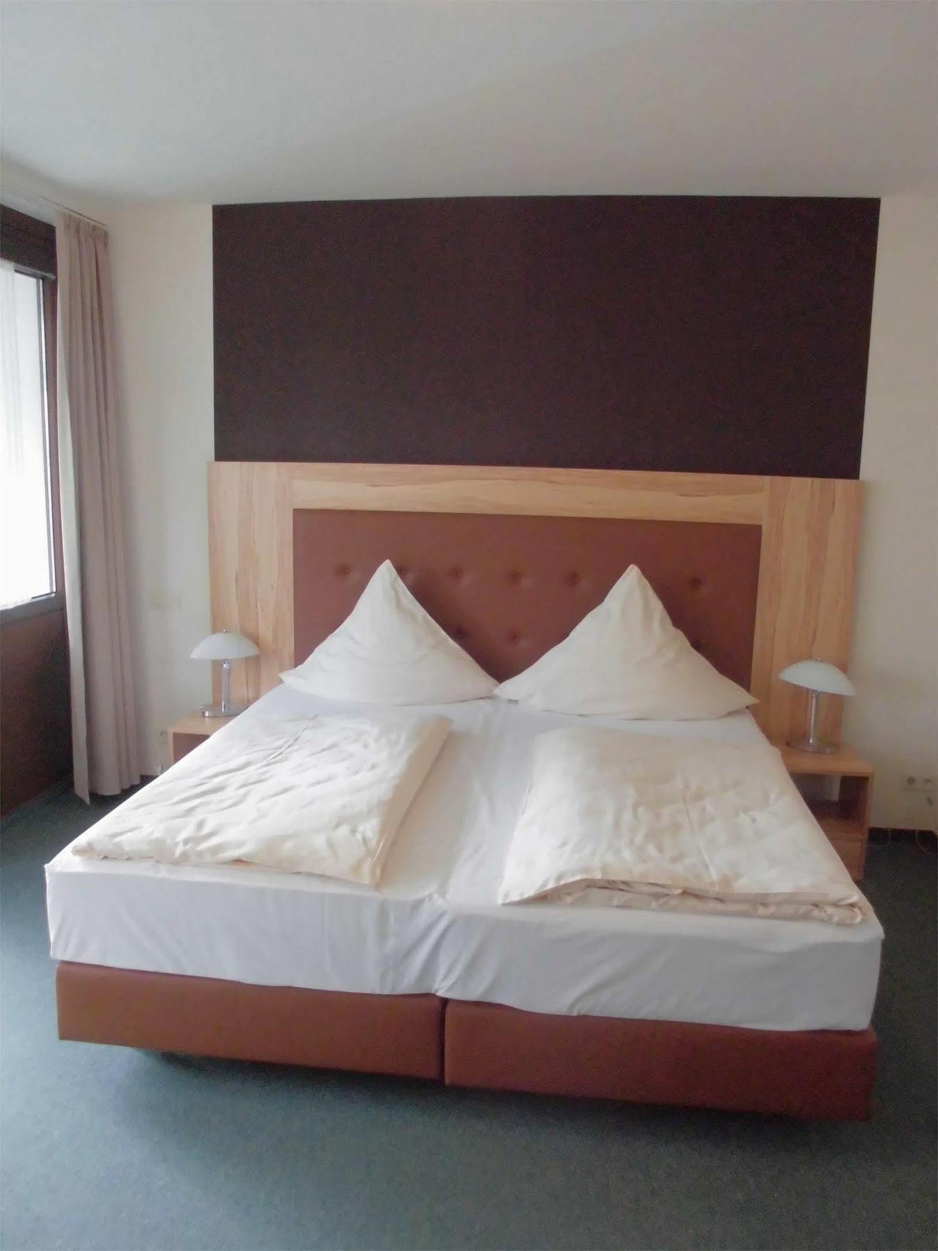 Hotel Roeb Nideggen Kültér fotó